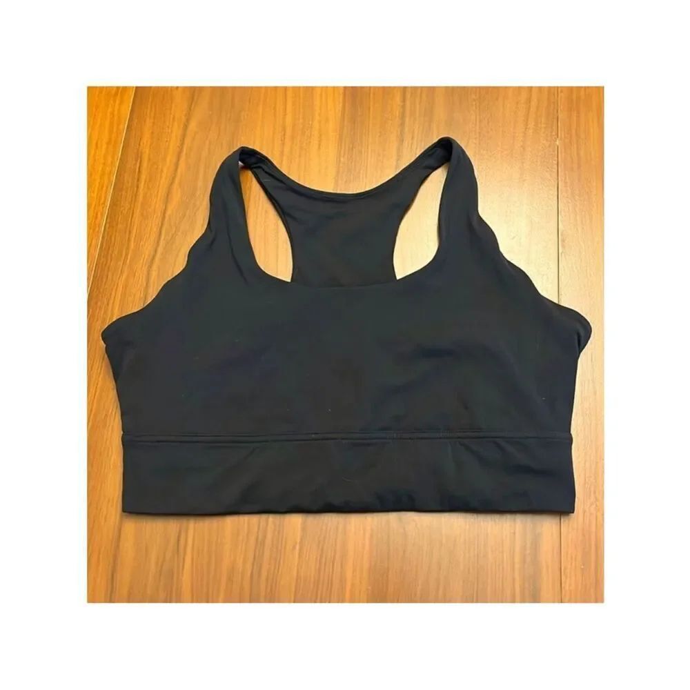 Everlane perform sports bra size large